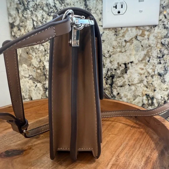 EUC Melie Bianco Tan Crossbody Cellphone Gorgeous Leather - Picture 4 of 6